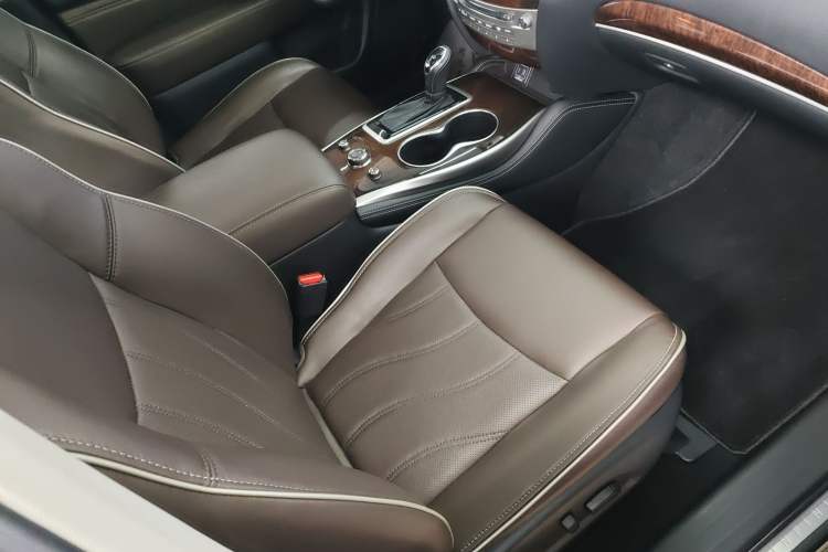 Used Infiniti QX60 2020 2.5 S/C Hybrid Two-Wheel-Drive Excellence Edition