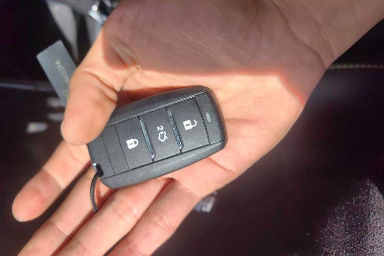 Used CHANGAN Eado DT 2019 1.6L Automatic Smart Enjoyment Model China VI Standard Vehicle Key