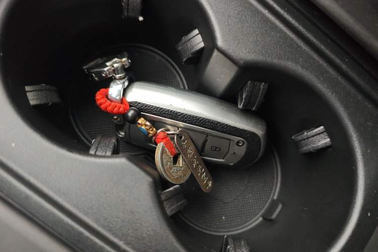 Used Geely Auto Emgrand X7 Sport 2022 1.8TD DCT Zhiya Trim