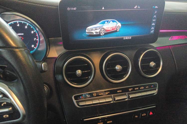 Used Mercedes-Benz C-Class 2019 C 260 L Sport Edition Audio And AC Panel