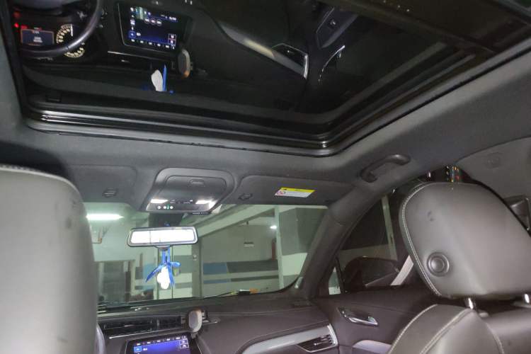 Used Cadillac XT4 2018 28T Two-Wheel Drive Leading Version
