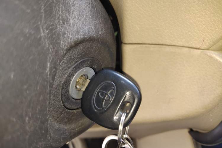 Used Toyota YARiS L Zhi Xuan 2014 1.5G Automatic Xuan Dong Edition
