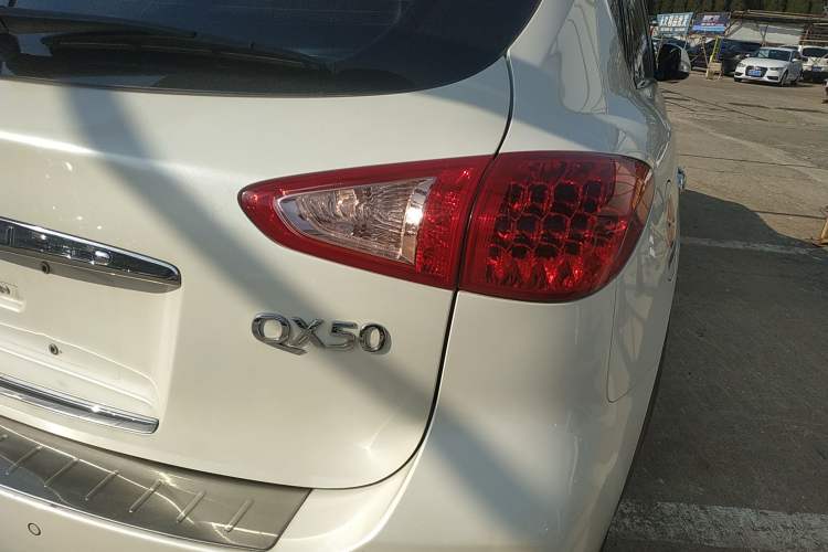 Used Infiniti QX50 2015 2.5L Enjoyment Edition