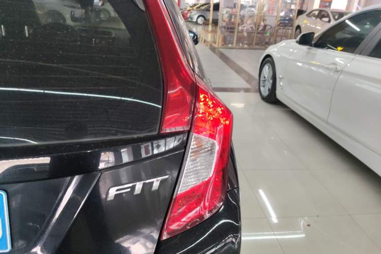 Used Honda Fit 2014 1.5L SE CVT Fashion Model