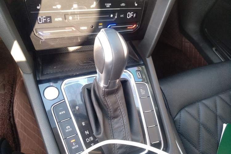 Used Volkswagen Magotan GTE Plug-in Hybrid 2022 GTE Luxury Model Gear Lever