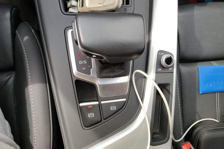 Used Audi A4L 2022 40 TFSI Fashion Dynamic Model