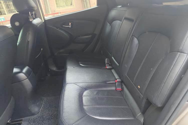 Used Hyundai ix35 2015 2.0L Automatic 2WD Smart Version China V Standard