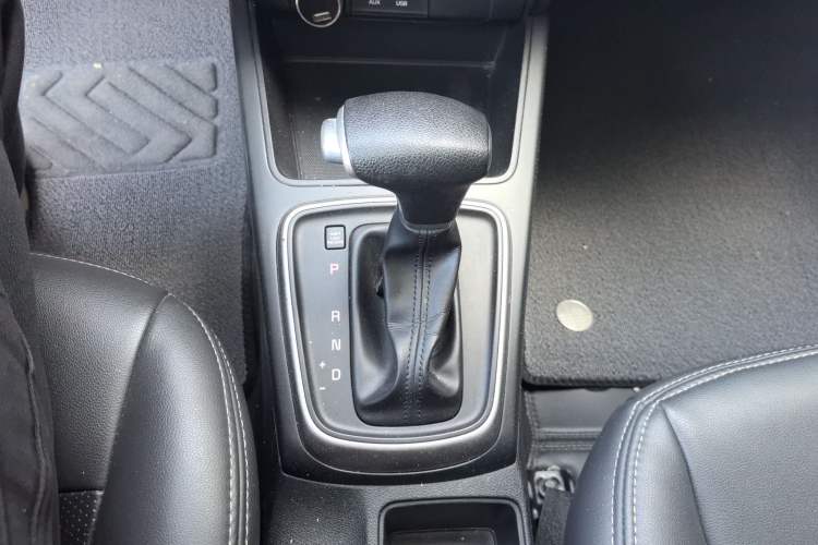 Used Kia K2 2017 Sedan 1.4L Automatic GLS Gear Lever