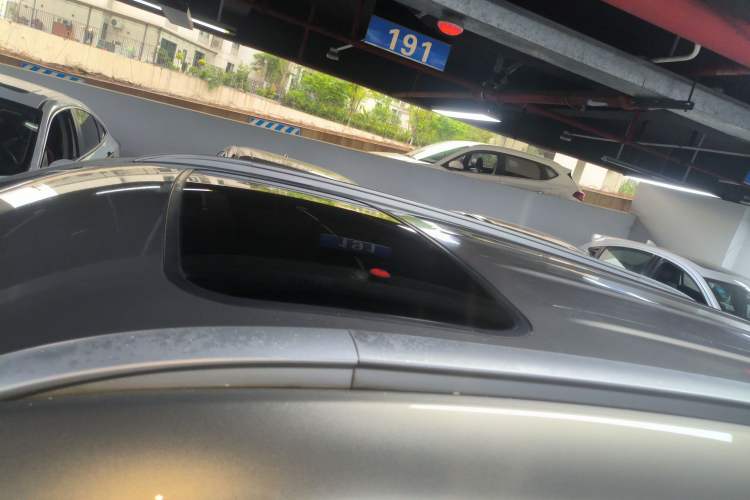 Used CHANGAN CS75 2016 2.0L Manual Luxury Version China IV Standard Roof