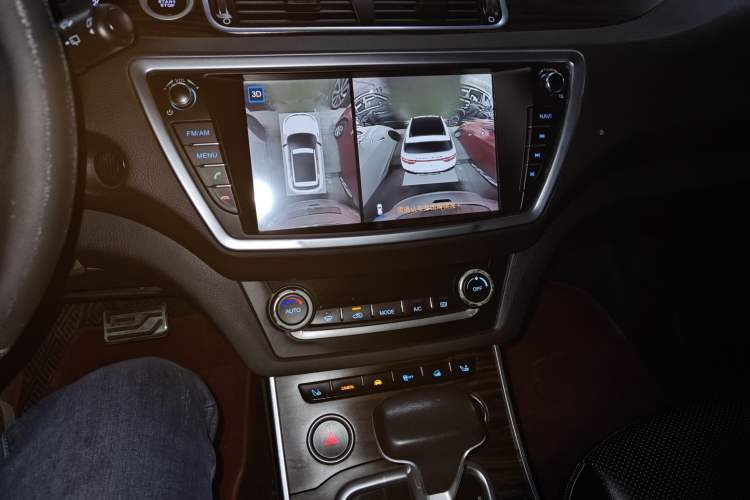 Used Land X7 2018 Geely Xingyue 1.5T Panoramic Supreme Model Audio And AC Panel