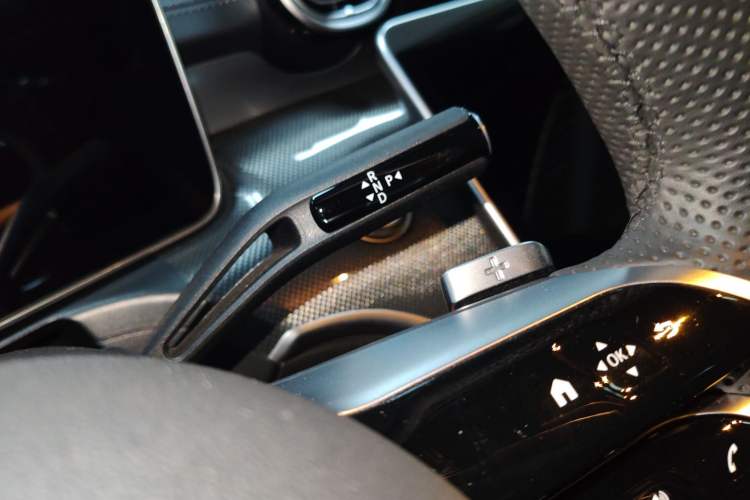 Used Mercedes-Benz C-Class 2025 C 260 L Sport Edition Gear Lever