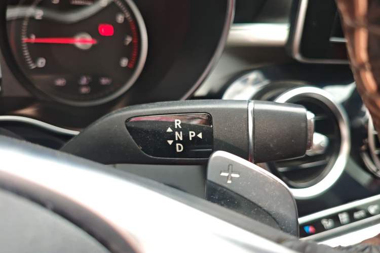 Used Mercedes-Benz C-Class 2016 C 200 Sport Edition Gear Lever