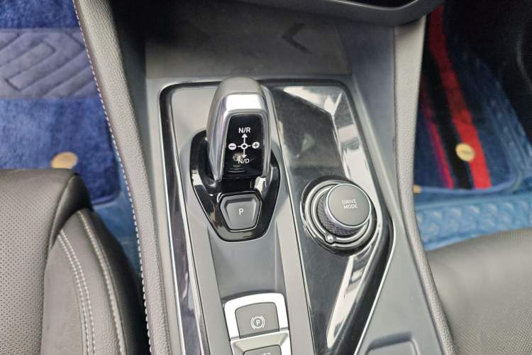 Used Lynk & Co 03 2021 2.0TD Automatic Trendy Champion Edition Gear Lever