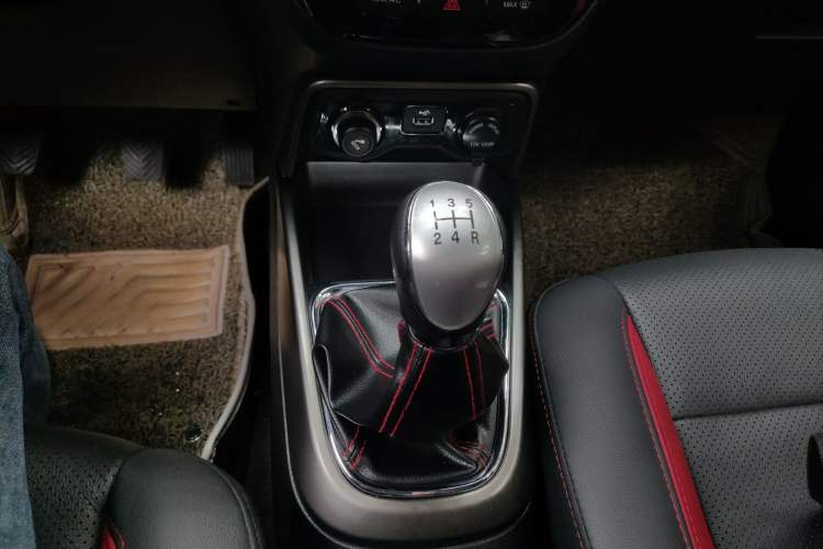 Used Changan CS15 2016 1.5L Manual Fashion Edition
