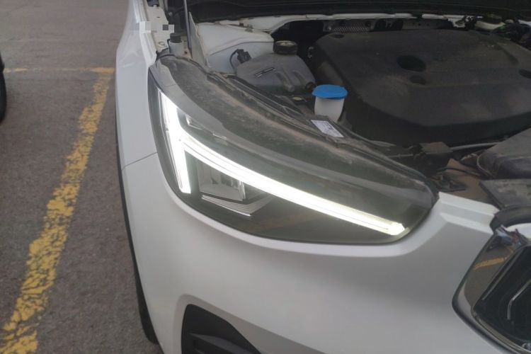 Used Volvo XC40 2024 B4 4x4 Smart Luxury Edition
