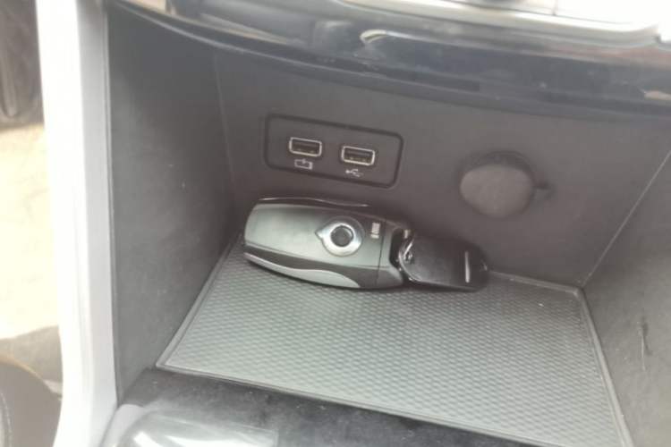 Used Great Wall Poer 2021 2.0T Commercial Version Automatic Diesel Two-Wheel Drive Elite Trim with Long Bed – GW4D20M Vehicle Key