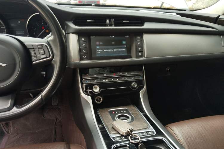 Used Jaguar XFL 2017 XFL 2.0T 240PS Luxury Edition