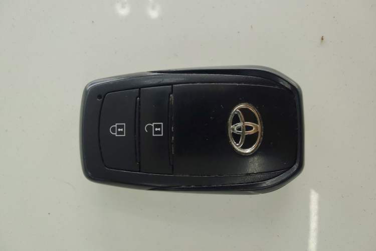 Used Toyota FRONTLANDER 2022 2.0L CVT Leading Edition Vehicle Key
