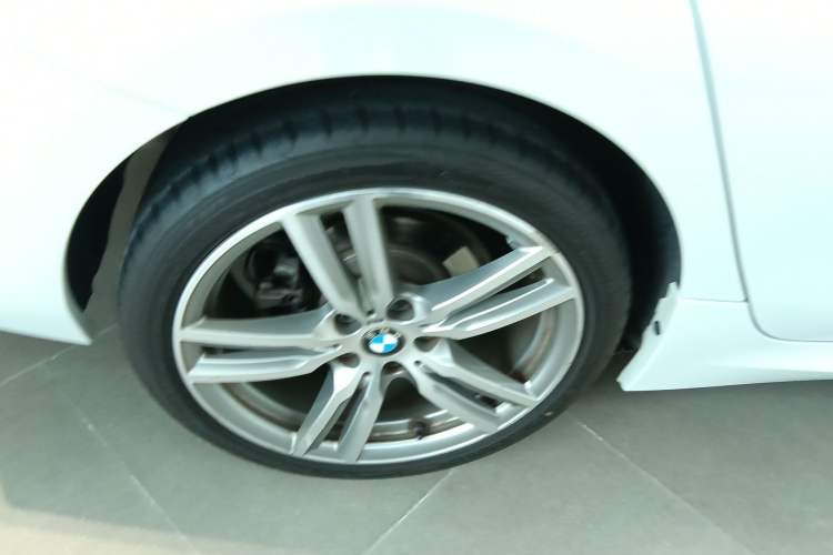 Used BMW 1 Series 2020 125i Leading Model M Sport Package Right Rear Wheel Hub