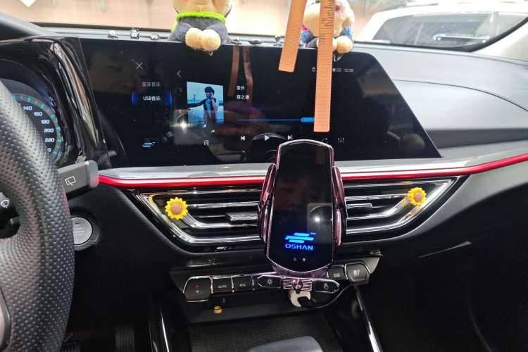 Used CHANGAN OSHAN X5 2021 Revised Version 1.5T DCT Luxury Edition
