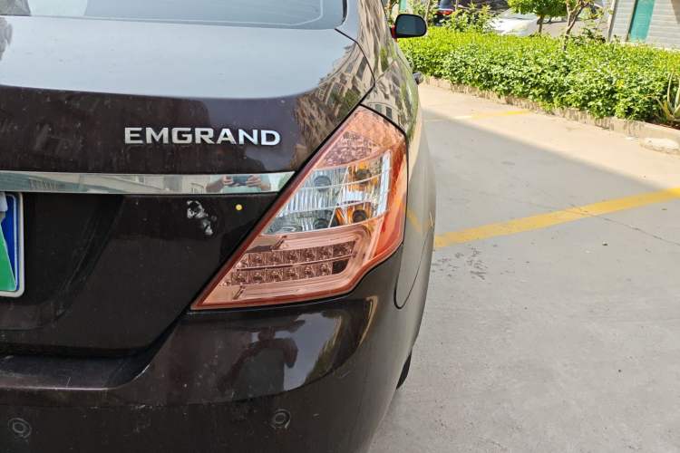 Used Geely Auto Classic Emgrand 2013 Sedan 1.5L Manual Elite Model
