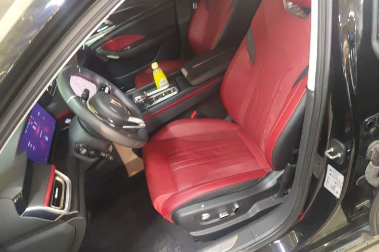 Used Hongqi H6 2023 2.0T Zhiyi Version
