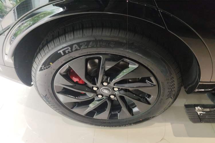 Used Land Rover Discovery 2021 360 PS R-Dynamic S Right Rear Wheel Hub