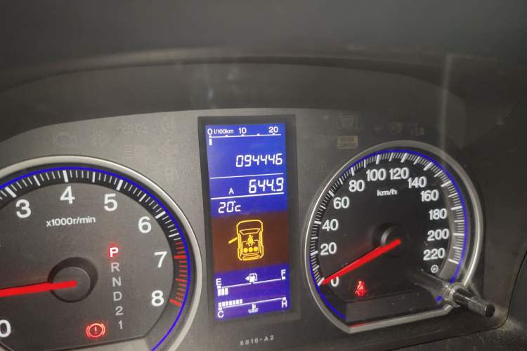 Used Honda CR-V 2010 2.0L automatic two-wheel drive urban version Odometer Close Up