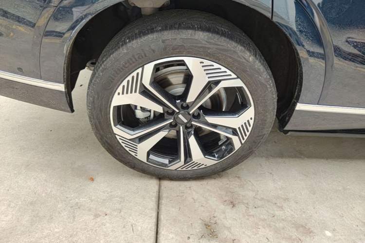 Used Wey Lanshan 2025 Four-Wheel Drive Max Right Rear Wheel Hub