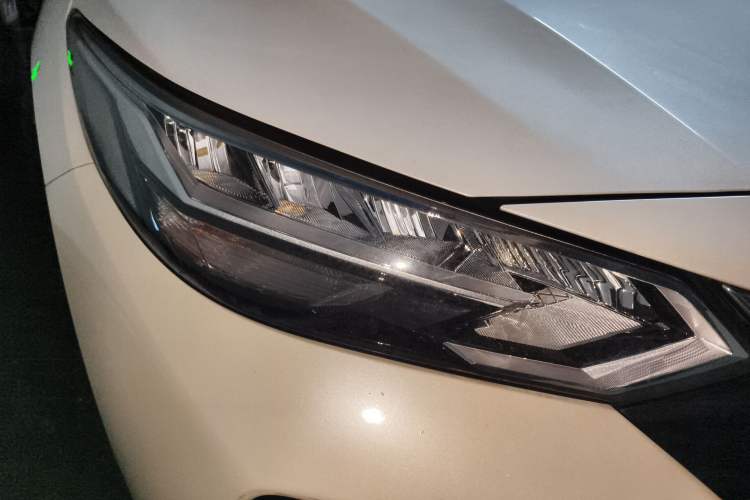 Used Nissan Sylphy 2020 Revised 1.6L XL CVT Enjoyment Edition Right Front Headlight