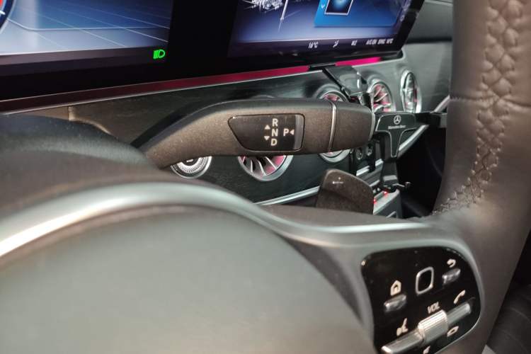 Used Mercedes-Benz E-Class 2019 E 200 Coupe Gear Lever