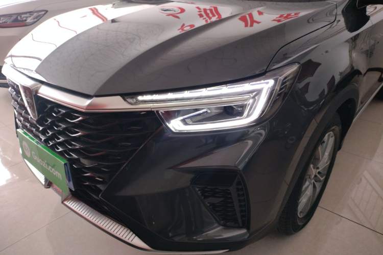 Used Roewe RX5 2023 PLUS 330TGI Automatic Trendsetting Smart Edition
