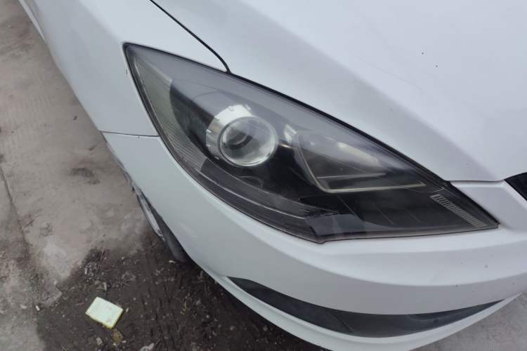 Used Chery Fengyun 2 2013 Hatchback 1.5L Manual Ruiyi Edition Right Front Headlight