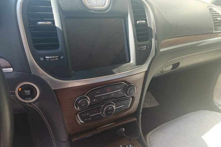 Used Chrysler 300C 2016 3.0L Supreme Edition