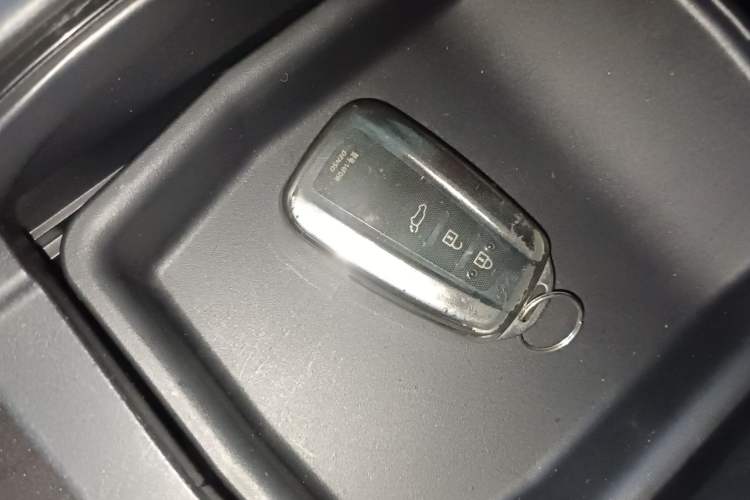 Used Toyota Crown Kluger 2021 2.5L HEV Four-Wheel Drive Premium Edition Vehicle Key