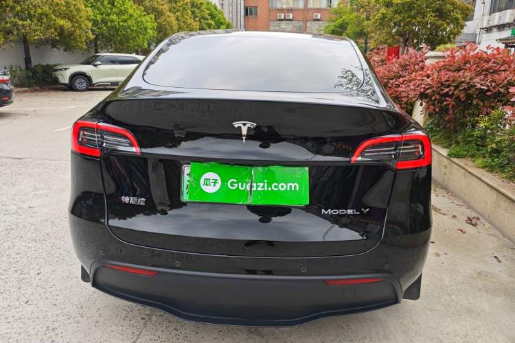 Used Tesla Model Y 2023 Rear-Wheel-Drive Version
