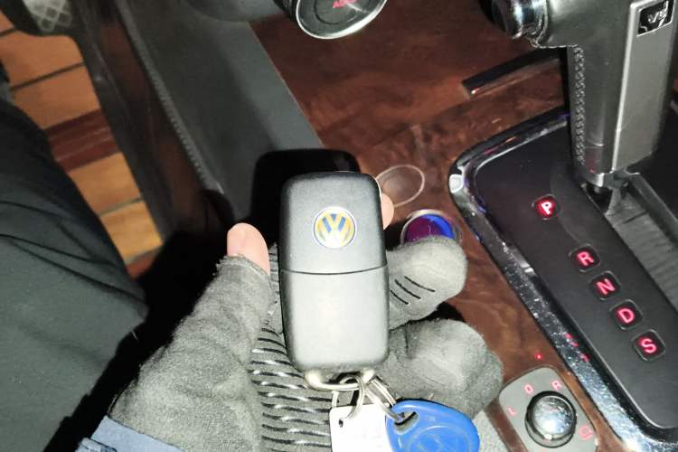 Used Volkswagen Touareg 2010 3.6 Limited Top-Trim Version