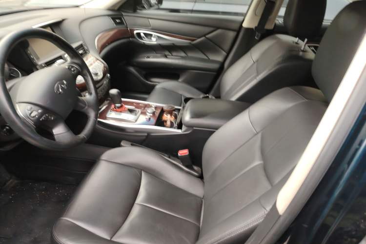 Used Infiniti Q70 2017 Q70L 2.5L Enjoyment Edition