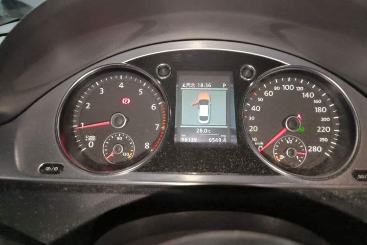 Used Volkswagen FAW-Volkswagen CC 2013 2.0 TSI Luxury Model Instrument Cluster