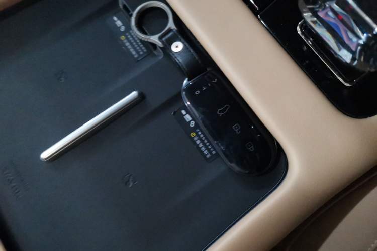 Used Hima AITO M7 2024 1.5T Intelligent Driving 4WD Ultra Version 6 Seats