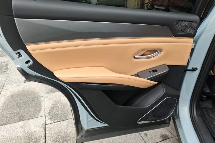 Used BYD Song L DM-i 2024 112 km Beyond Edition