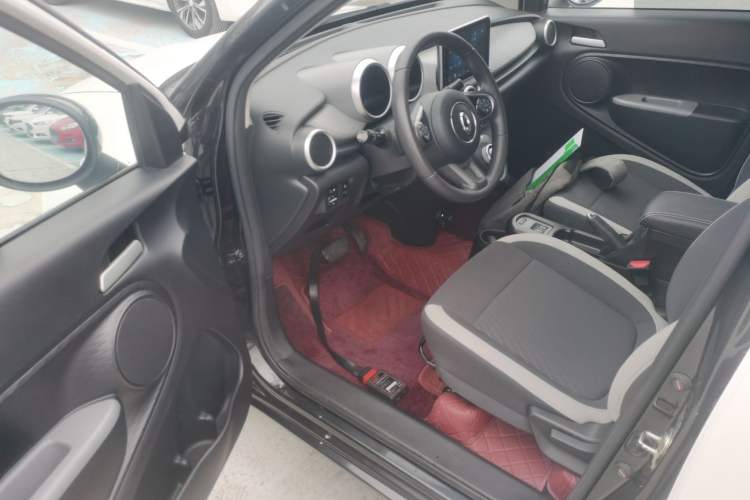 Used ORA Black Cat 2021 301 km Basic Version Driver Seat