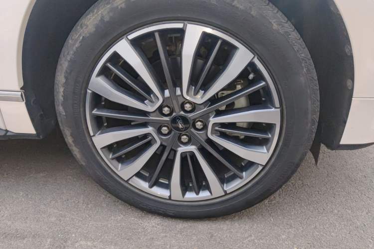 Used Ford Edge 2021 Facelifted PLUS EcoBoost 245 Two-Wheel Drive XLT 7-Seater Exterior 7