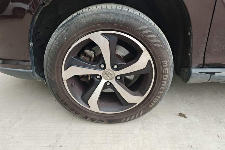 Used BYD S7 2015 2.0T Upgraded Automatic Luxury Version Left Front Wheel Hub