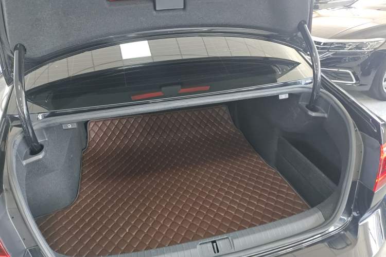 Used Volkswagen Magotan 2020 330TSI DSG Luxury Edition Trunk