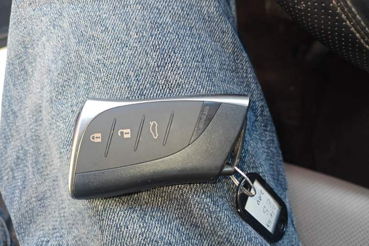 Used Lexus ES 2023 200 Excellence Edition