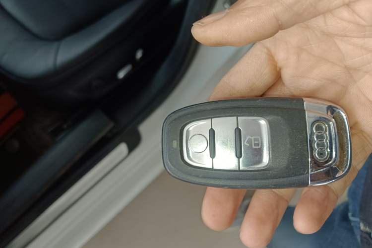 Used Audi A4L 2013 35 TFSI Automatic Comfort Model
