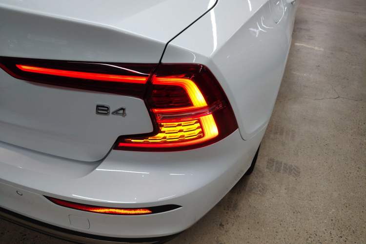 Used Volvo S60 2024 B4 Zhiyi Luxury Edition
