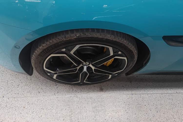 Used Xiaomi Auto SU7 2024 Four-Wheel Drive Ultra-Long Range Advanced Intelligent Driving Max Edition