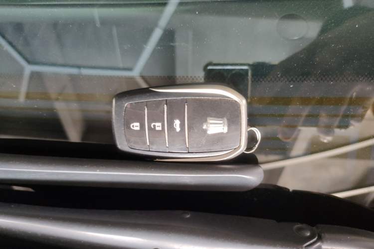 Used Toyota Crown 2012 2.5L Royal Leather Edition